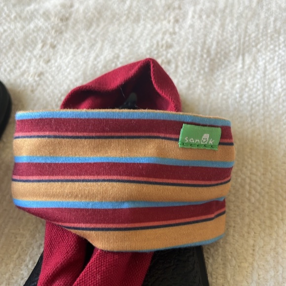 Sanuk Women’s Sandals - Picture 2 of 7